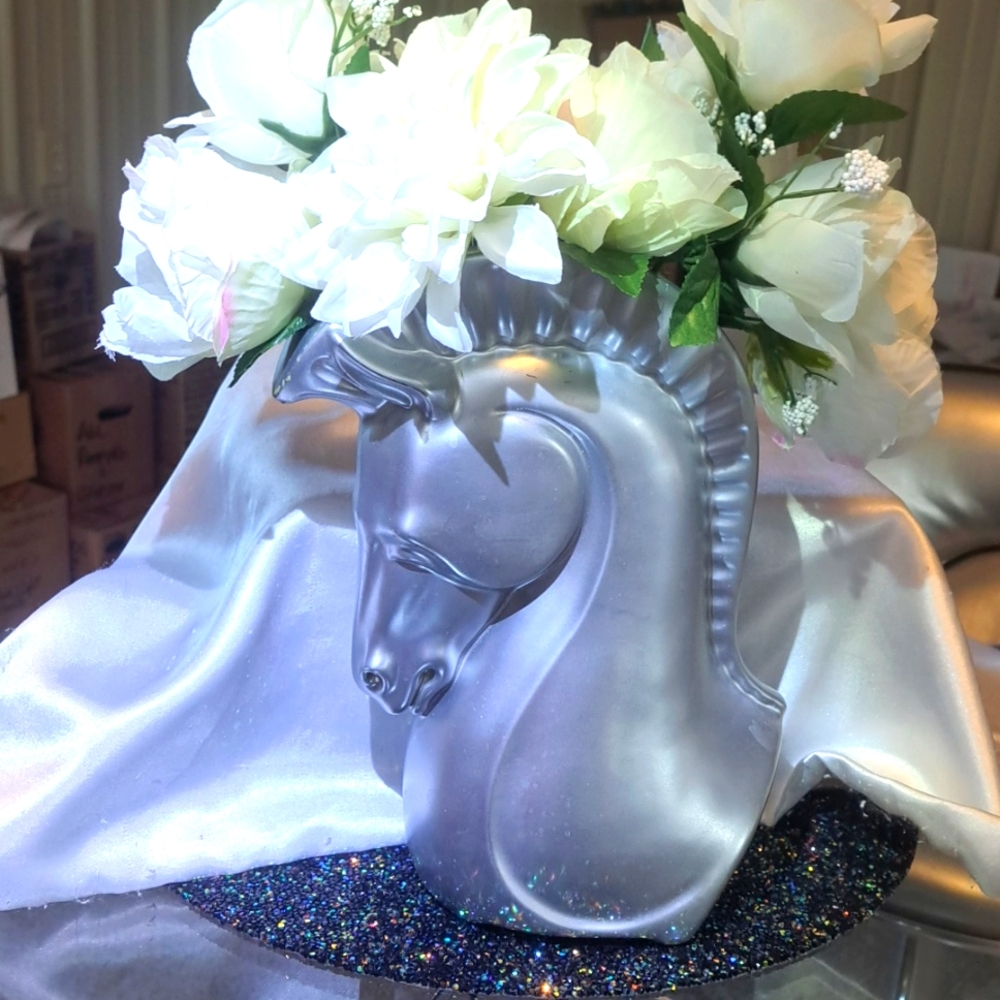 Horse VASE/Ceramic